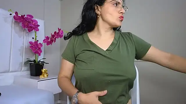 africa holmes online show from 03-16-25, 01:28