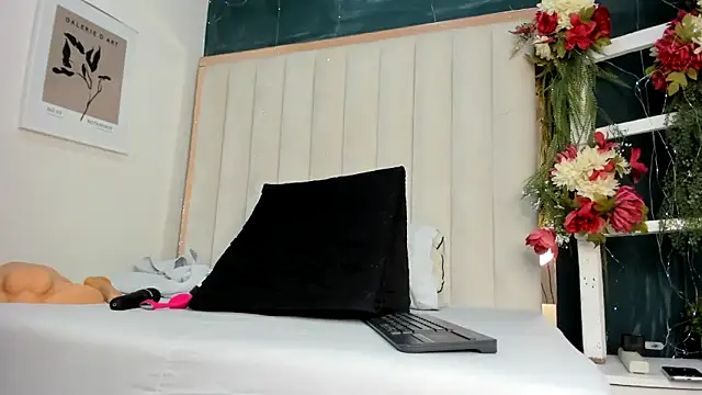 africa holmes online show from 11-09-25, 02:54