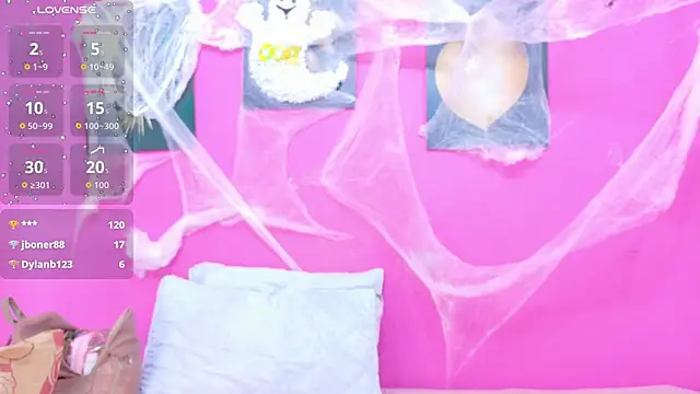 Snapshot of kinkyandsavage chatting on 10-11-25, 07:23 kinkyandsavage online show from 10-11-25, 07:23