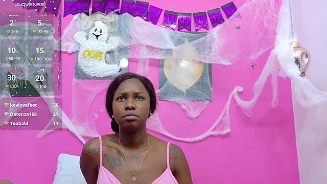 Snapshot of kinkyandsavage chatting on 10-22-25, 07:24 kinkyandsavage online show from 10-22-25, 07:24