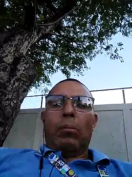 Snapshot of Alex011277 chatting on 09-21-25, 09:38 Alex011277 online show from 09-21-25, 09:38