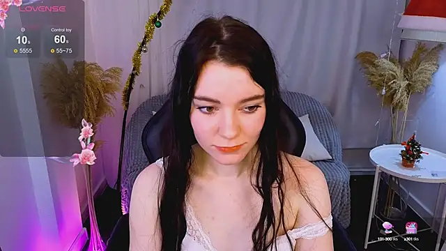 Snapshot of Lana__Cute_ chatting on 12-27-24, 03:26 Lana Cute online show from 12-27-24, 03:26