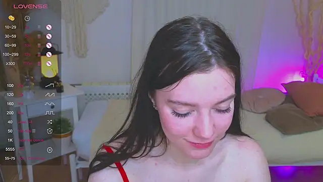 Snapshot of Lana__Cute_ chatting on 01-21-25, 04:58 Lana Cute online show from 01-21-25, 04:58