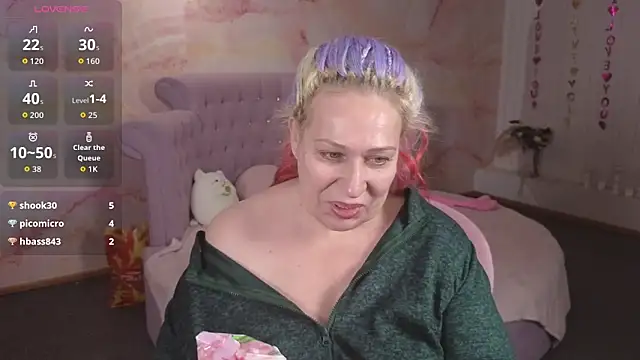 Penelope Pinky online show from 12-19-25, 10:33