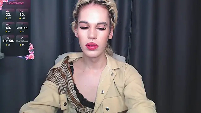 Snapshot of Cassie_Bae chatting on 01-08-25, 02:14 Cassie Bae online show from 01-08-25, 02:14