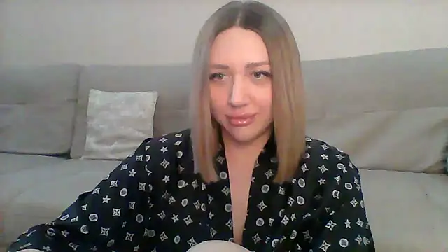 VickyLove047 online show from 03-10-25, 08:04