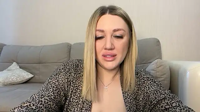 VickyLove047 online show from 09-30-25, 05:56