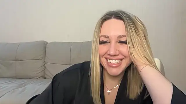 VickyLove047 online show from 10-04-25, 08:45