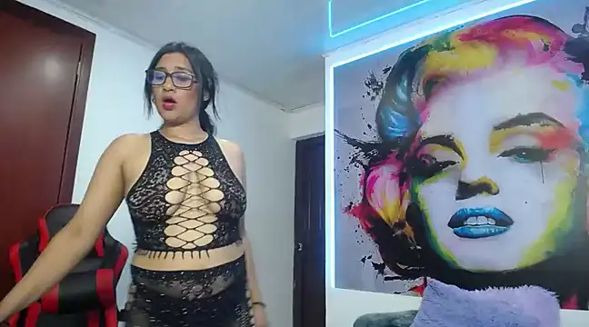 Snapshot of karime_sexygirl chatting on 01-17-25, 07:27 karime sexygirl online show from 01-17-25, 07:27