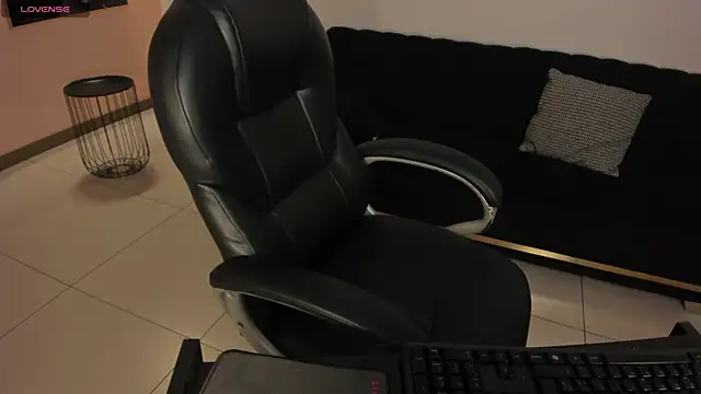 FernandaX1 online show from 12-17-25, 10:54