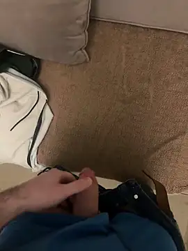 Snapshot of hamoo23p chatting on 12-15-25, 09:57 hamoo23p online show from 12-15-25, 09:57