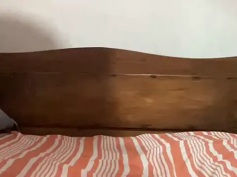 Snapshot of shenLytle chatting on 11-22-25, 12:37 shenLytle online show from 11-22-25, 12:37