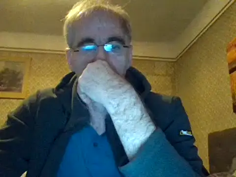 Snapshot of farock chatting on 12-20-24, 10:22 farock online show from 12-20-24, 10:22