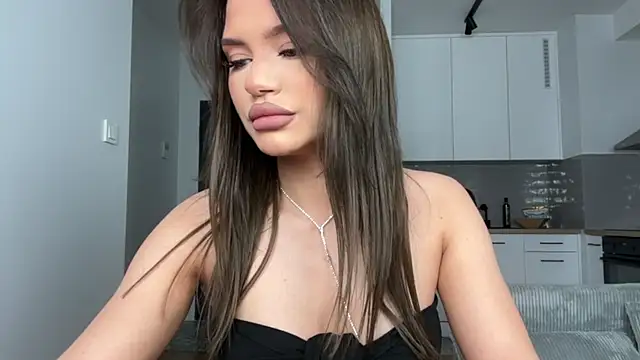 Snapshot of Viktoria_www chatting on 02-08-25, 02:05 Viktoria www online show from 02-08-25, 02:05
