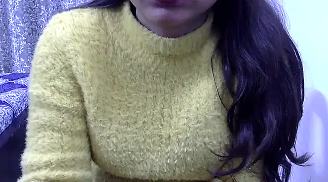 hot  surbhi online show from 01-19-25, 02:49