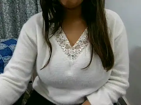 Snapshot of chavi_12 chatting on 12-27-24, 10:05 chavi 12 online show from 12-27-24, 10:05