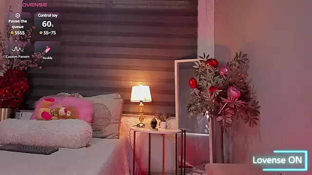 Snapshot of bella_arias chatting on 02-14-25, 10:14 bella arias online show from 02-14-25, 10:14