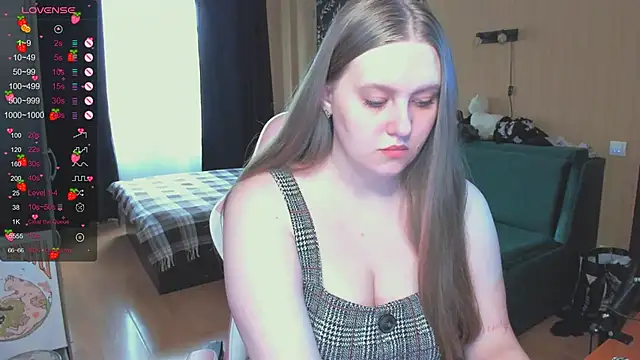 Alice Dreamgirl  online show from 11-04-25, 10:36