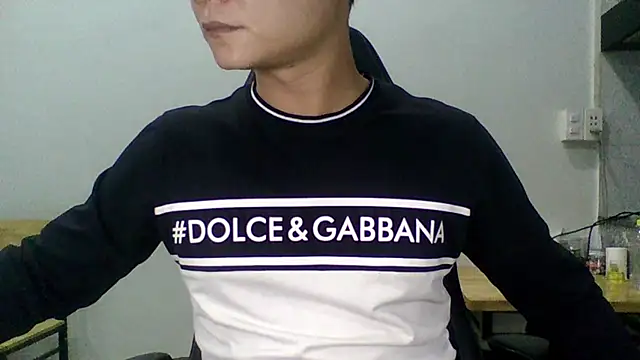 Snapshot of tokuda_20 chatting on 12-18-24, 01:23 tokuda 20 online show from 12-18-24, 01:23