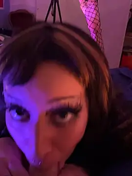 Snapshot of littlewitchxoxo chatting on 02-22-25, 09:59 littlewitchxoxo online show from 02-22-25, 09:59