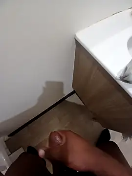 Snapshot of a-9324fsyjdd chatting on 10-07-25, 10:29 a-9324fsyjdd online show from 10-07-25, 10:29