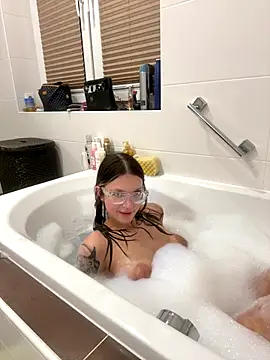 NikaCyberslut online show from 10-20-25, 07:03