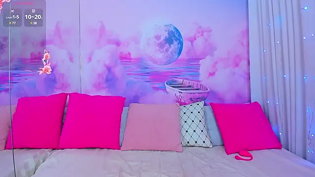 Snapshot of Curvy_Dynamite_ chatting on 02-07-25, 01:04 Curvy Dynamite online show from 02-07-25, 01:04