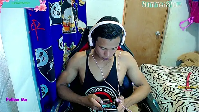 Willy Mate online show from 12-20-24, 06:13