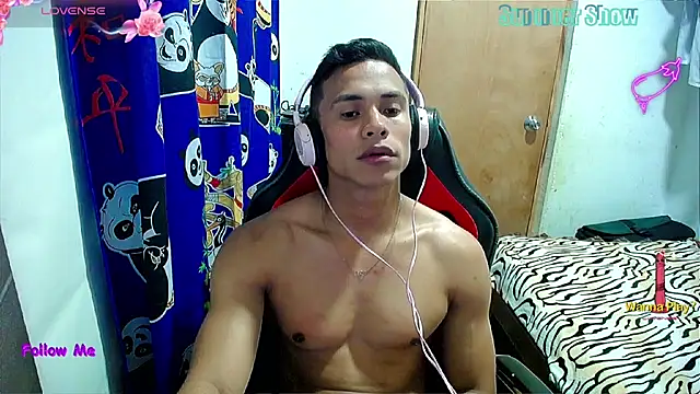 Willy Mate online show from 12-30-24, 04:42