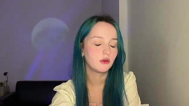 bumble bee online show from 01-03-25, 01:03