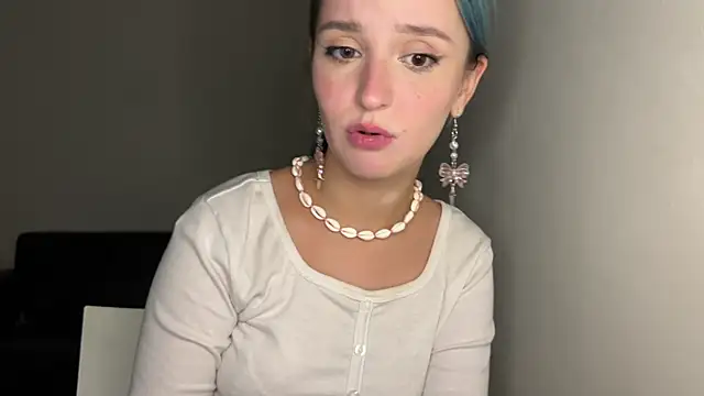 bumble bee online show from 03-02-25, 01:38