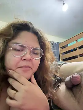 Snapshot of gamelby chatting on 12-18-24, 01:05 gamelby online show from 12-18-24, 01:05