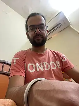 Arsh Loves Luv online show from 12-28-24, 09:09