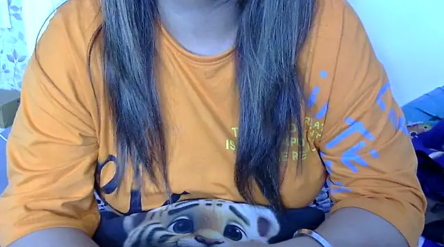 Noor  Kaur online show from 03-18-25, 07:42