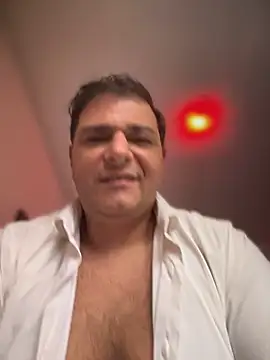 SecretlyDD online show from 02-05-25, 01:11