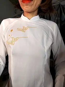 Lucy limon online show from 02-12-26, 07:53