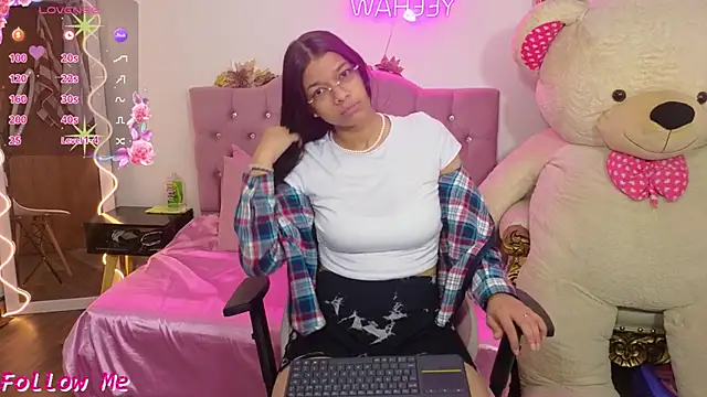 Emilly tay online show from 01-15-25, 12:04