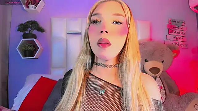 Aileen 18 online show from 10-11-25, 07:07