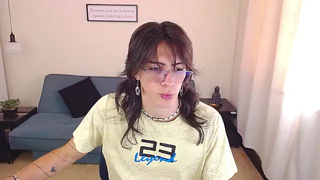 Snapshot of andreey50 chatting on 01-08-25, 08:18 andreey50 online show from 01-08-25, 08:18