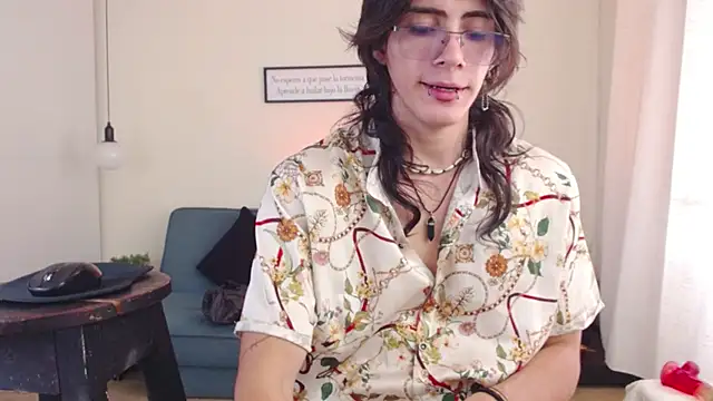 Snapshot of andreey50 chatting on 02-05-25, 07:31 andreey50 online show from 02-05-25, 07:31