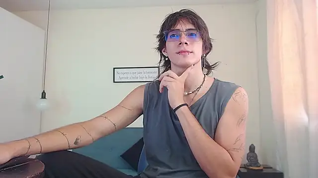 Snapshot of andreey50 chatting on 03-13-25, 08:11 andreey50 online show from 03-13-25, 08:11