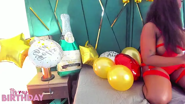 Snapshot of Tamara_Myller chatting on 01-15-25, 12:47 Tamara Myller online show from 01-15-25, 12:47