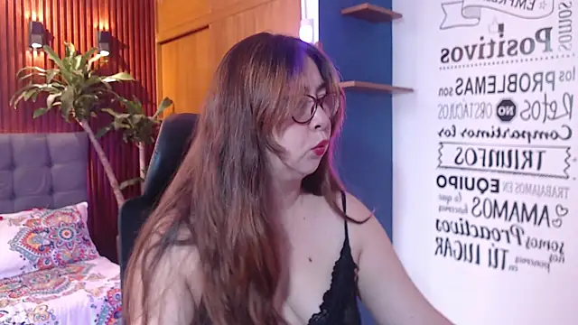Snapshot of chloe_prg chatting on 02-17-25, 12:48 chloe prg online show from 02-17-25, 12:48