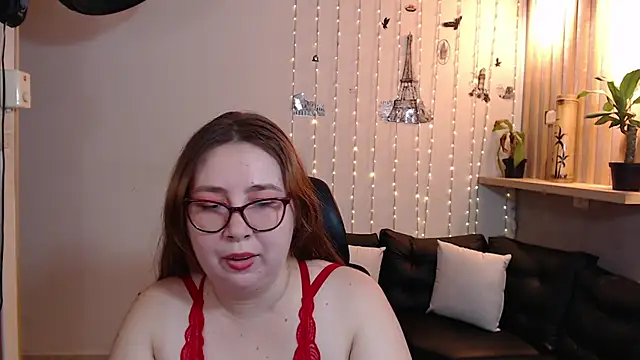 Snapshot of chloe_prg chatting on 03-14-25, 12:40 chloe prg online show from 03-14-25, 12:40