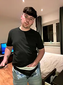 Snapshot of gayboooy_nrw chatting on 11-30-25, 05:28 gayboooy nrw online show from 11-30-25, 05:28