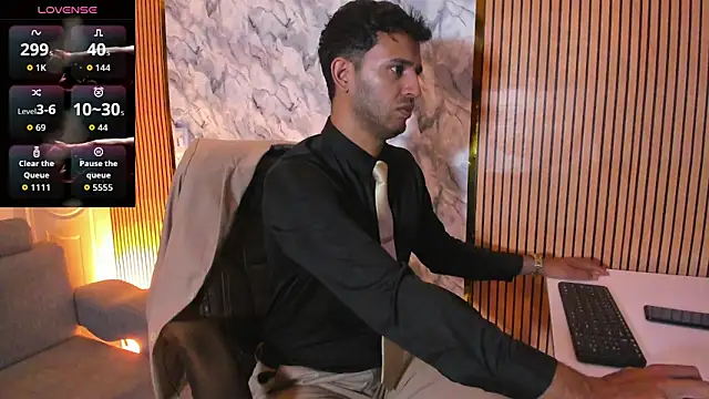 Hideintheoffice online show from 10-10-25, 01:37