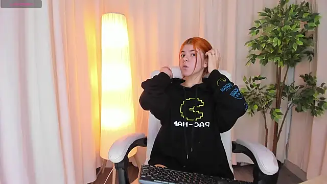 Maddy bennet online show from 02-27-25, 07:23