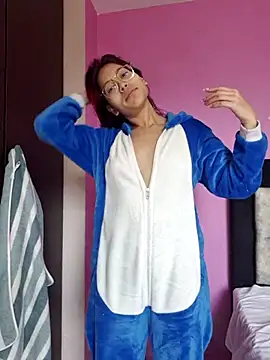 Fresita Rosita online show from 10-13-25, 01:44