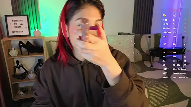 Fresita Rosita online show from 11-19-25, 01:22