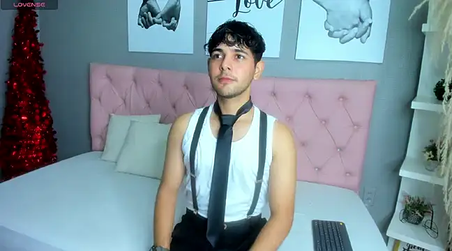 Samir bear online show from 12-24-24, 01:06